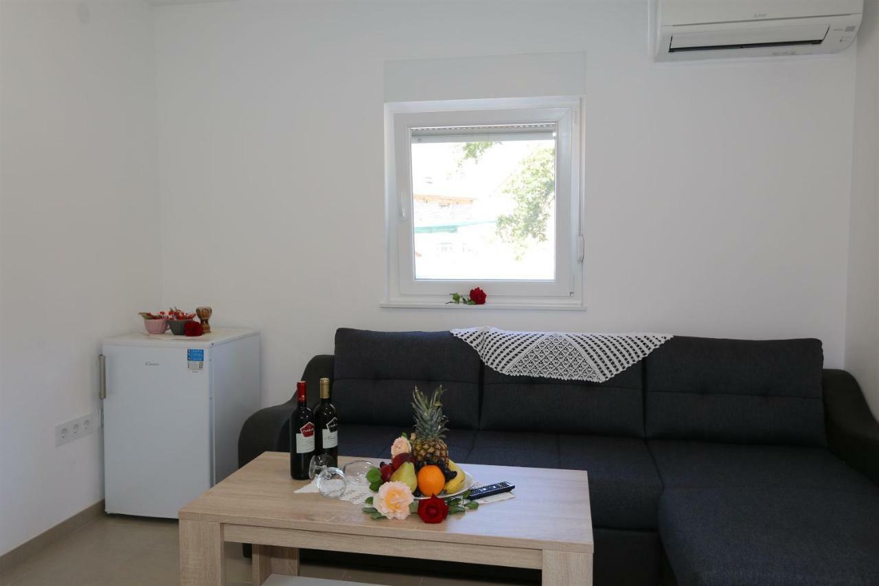 Apartments Maric-Hlapa Soline  Εξωτερικό φωτογραφία