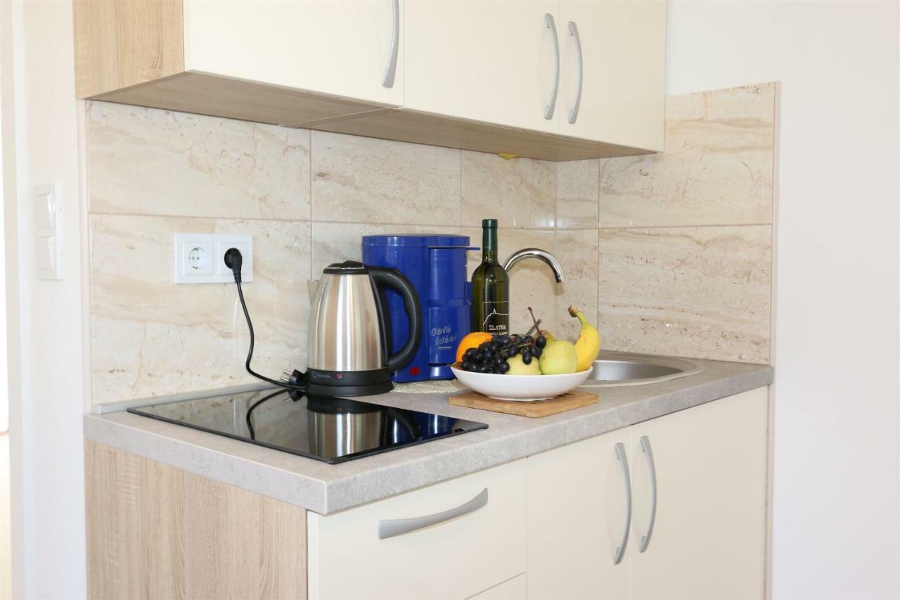 Apartments Maric-Hlapa Soline  Εξωτερικό φωτογραφία